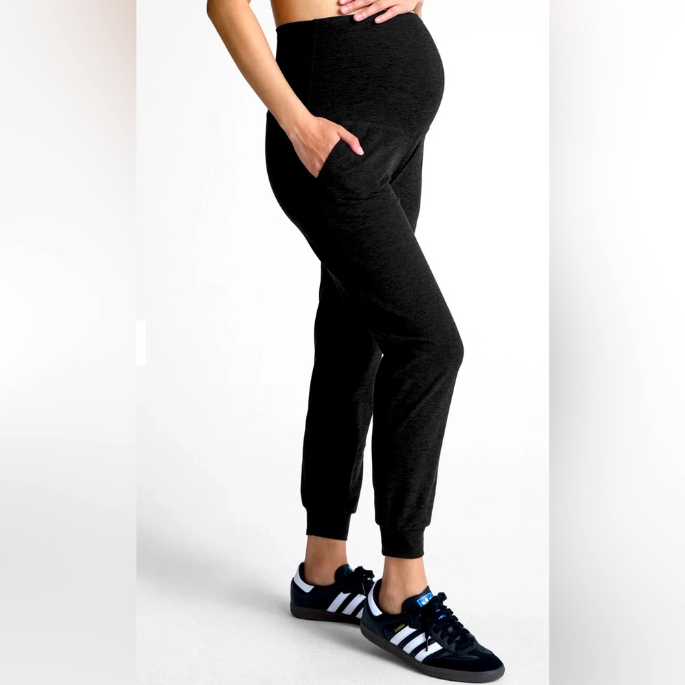 Brand New MATERNITY  super comfy never worn Beyond the Bump maternity Yoga pants